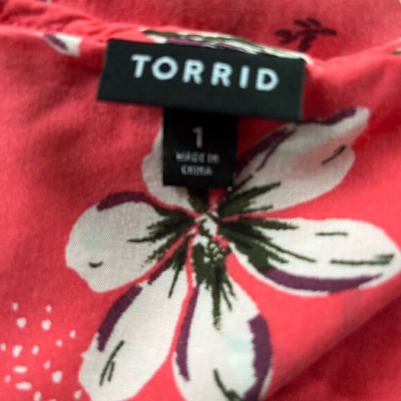 TORRID Coral Floral Ruffle Back Challis
Blouse size 1 - Picture 9 of 9